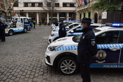 Opositores a policía nacional durante un entrenamiento especial de operaciones